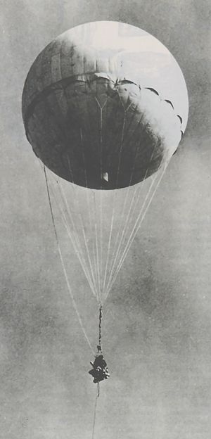 Fire balloon<br />風船爆弾 (fūsen bakudan)