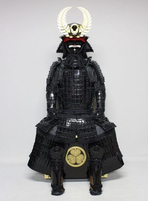samuraihelmet03.jpg